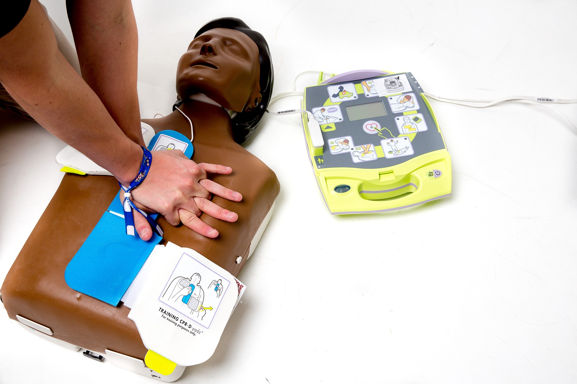 Defibrillatore – Corso di Formazione – rispetto della libertà dei singoli dipendenti scelta